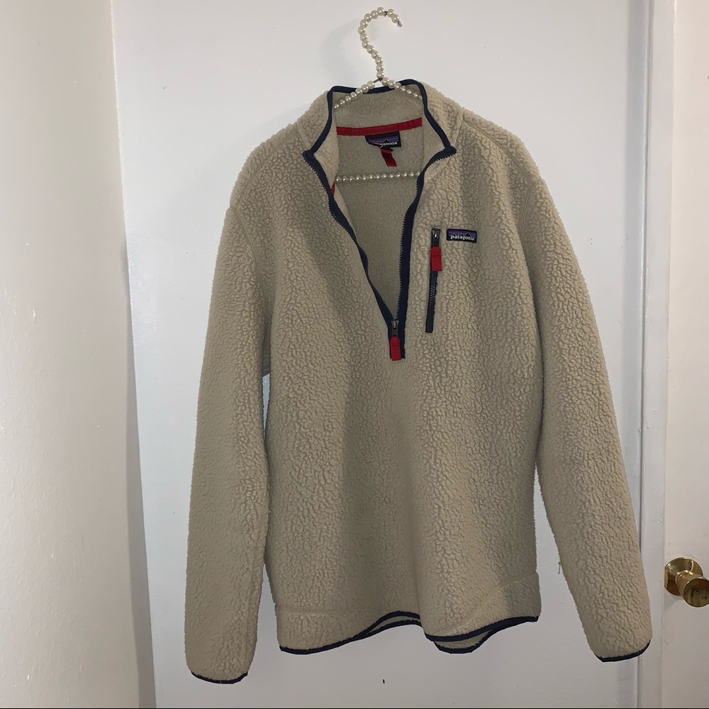 Patagonia men’s size large cream pullover